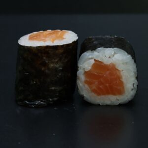 Макі з лососем