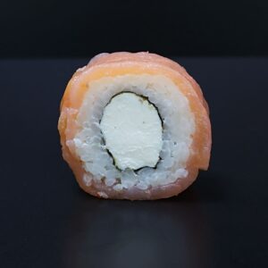 Класичний рол філадельфія з лососем